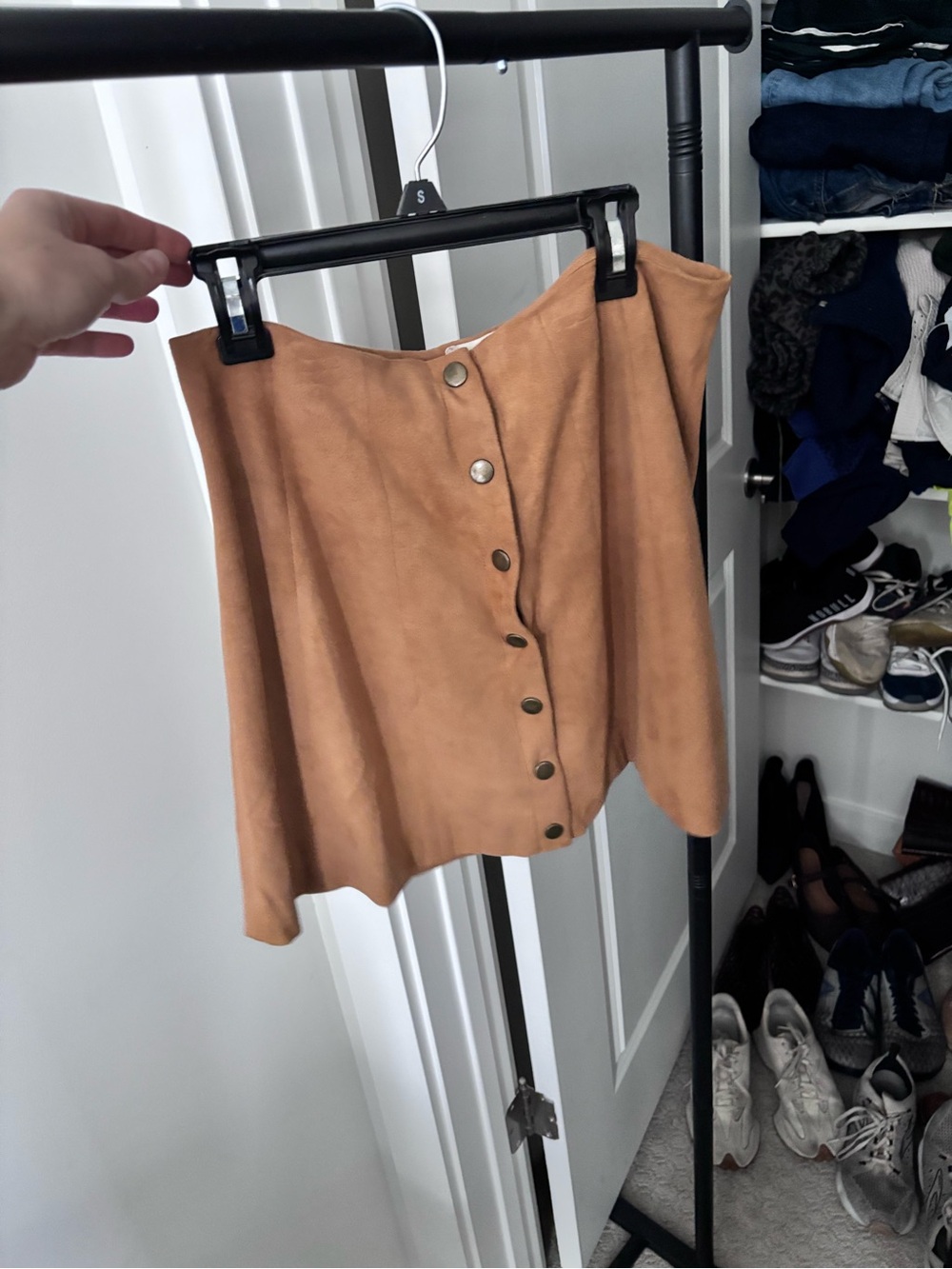 High-Waist Button-Front Faux Suede Mini Skirt- Camel brown